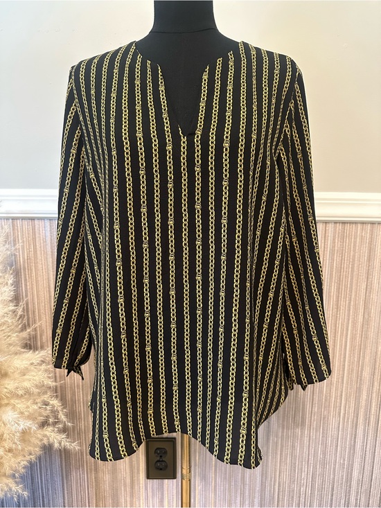 Michael Kors Tops - NWT Michael Kors Chain Print Blouse Large Black Gold 3/4 Sleeve Split Neck Top